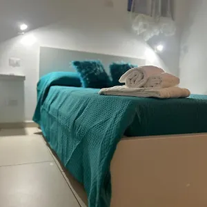 https://js-sicily-apartments.taorminaitalyhotels.com