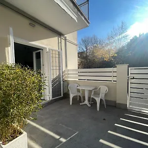 https://domiziana-home.it-romehotels.com